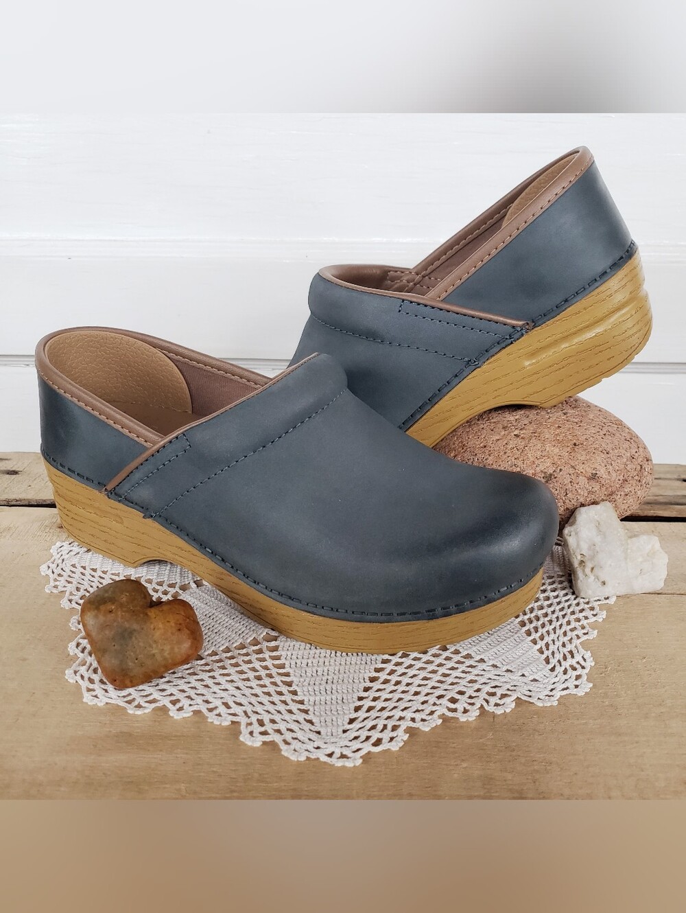 French Blue Dansko Pro Honey Clogs Denim Burnished Cottage Patriotic Prairie ♡
